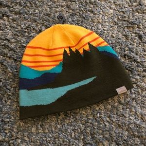 Traverse Graphic Beanie Katahdin Logo